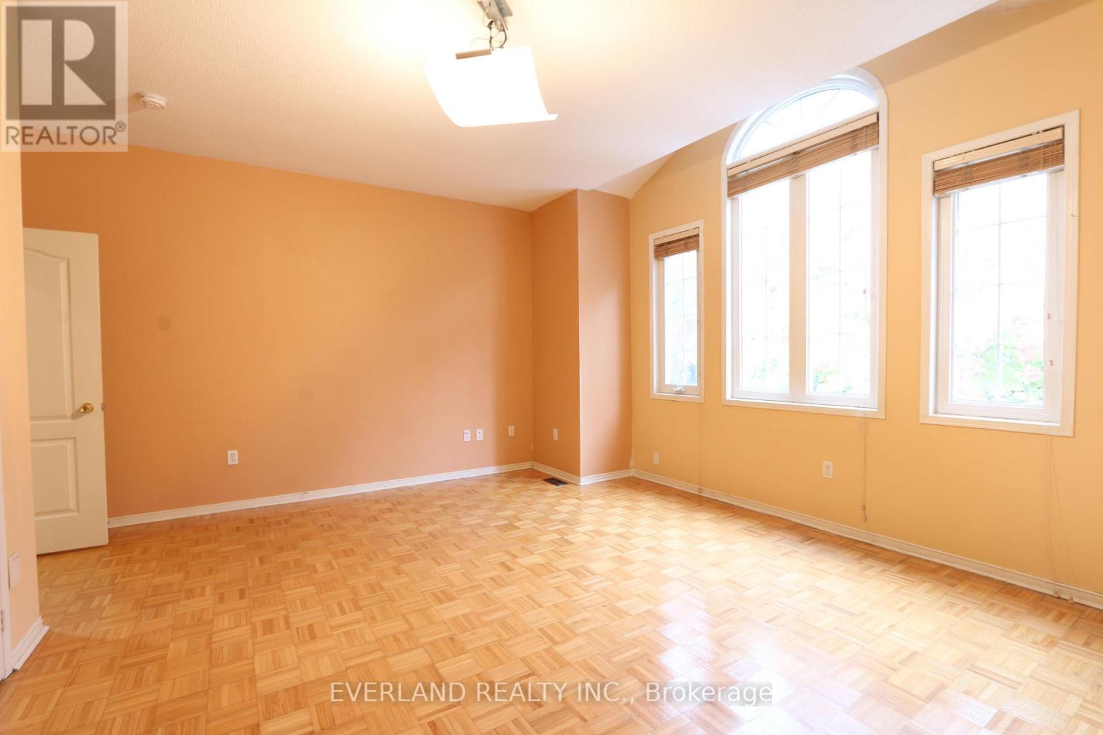 Upper - 49 Falling River Drive, Richmond Hill, Ontario  L4S 2R1 - Photo 19 - N12460148