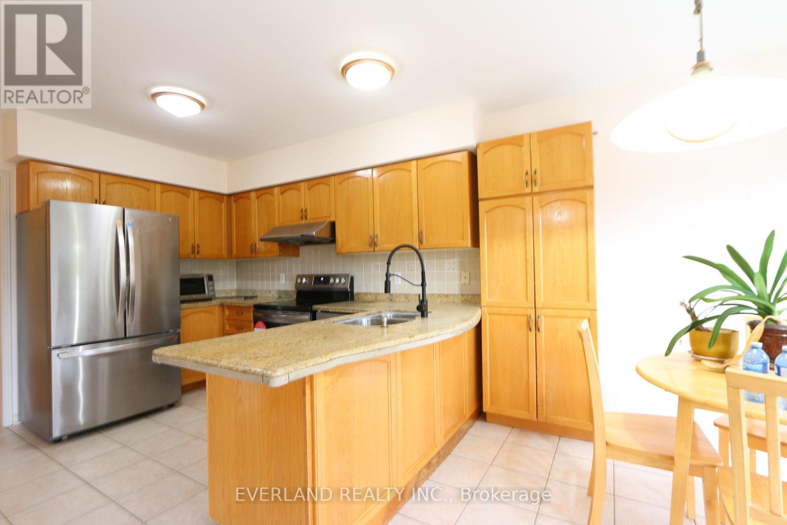 Upper - 49 Falling River Drive, Richmond Hill, Ontario  L4S 2R1 - Photo 23 - N12460148