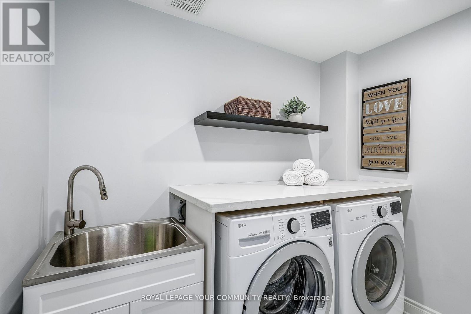 45 Mcmulkin Street, New Tecumseth, Ontario  L9R 0A7 - Photo 4 - N12460167