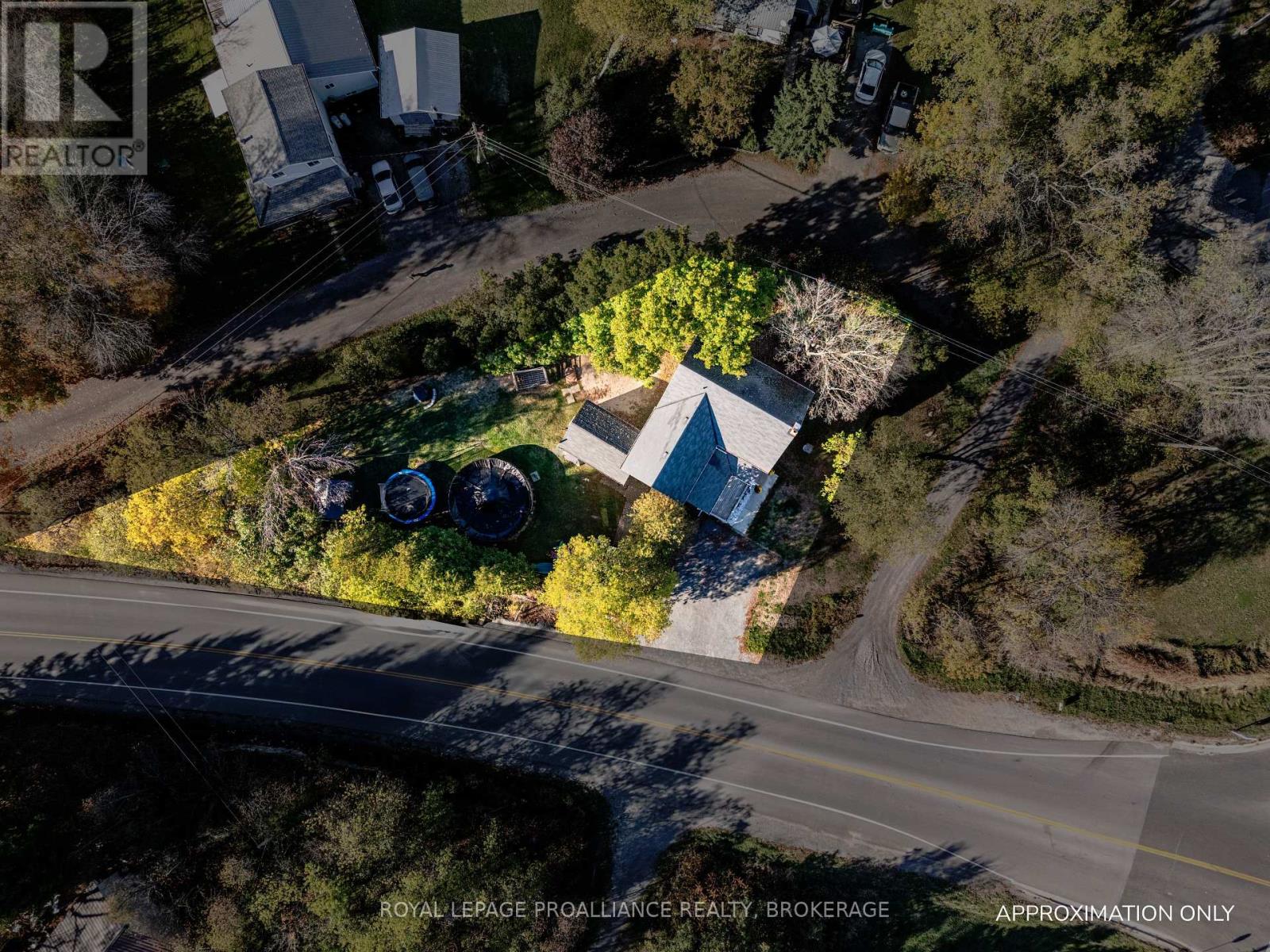 4376 Bellrock Road, Frontenac (Frontenac South), Ontario  K0H 2W0 - Photo 14 - X12460297