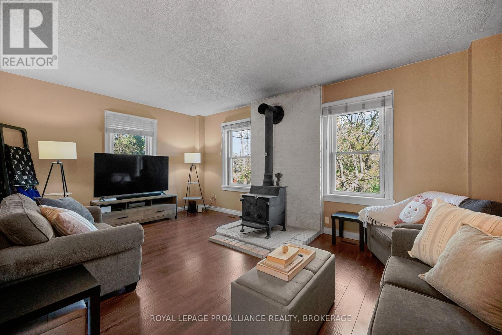 4376 Bellrock Road, Frontenac (Frontenac South), Ontario  K0H 2W0 - Photo 22 - X12460297