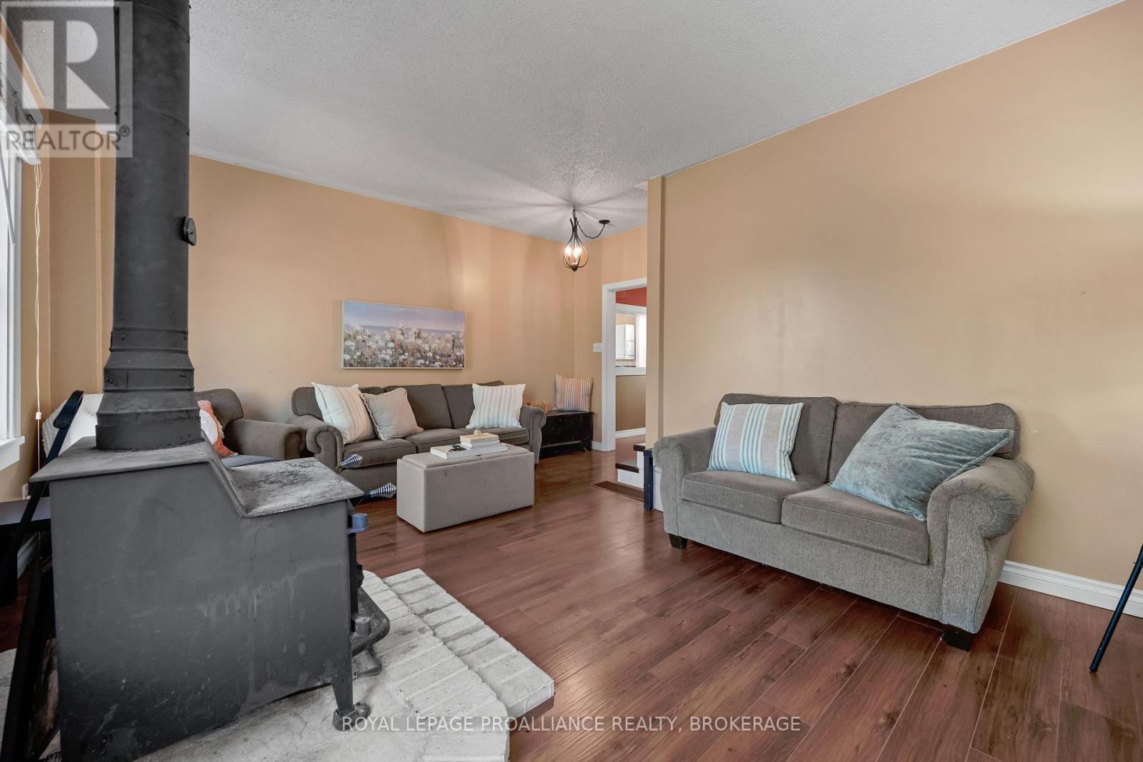 4376 Bellrock Road, Frontenac (Frontenac South), Ontario  K0H 2W0 - Photo 24 - X12460297