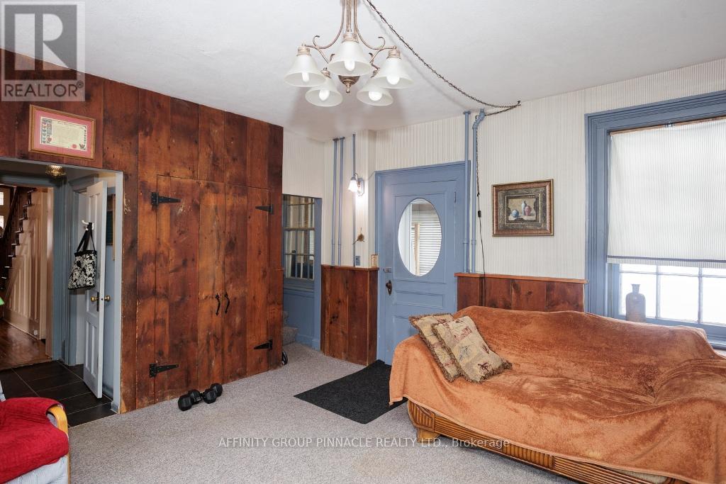 22 Francis Street, Kawartha Lakes, Ontario  K9V 3R6 - Photo 37 - X12460238