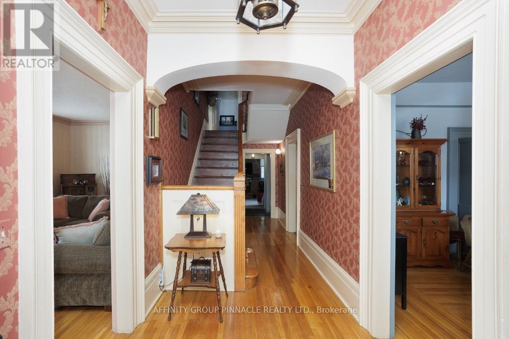 22 Francis Street, Kawartha Lakes, Ontario  K9V 3R6 - Photo 5 - X12460238