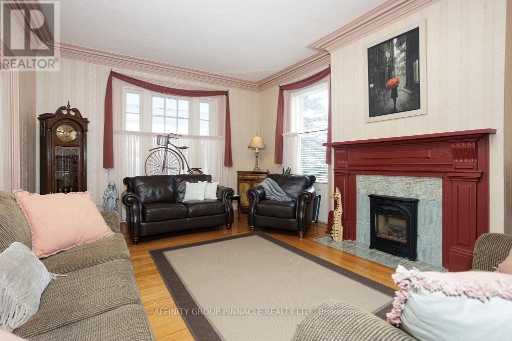 22 Francis Street, Kawartha Lakes, Ontario  K9V 3R6 - Photo 8 - X12460238