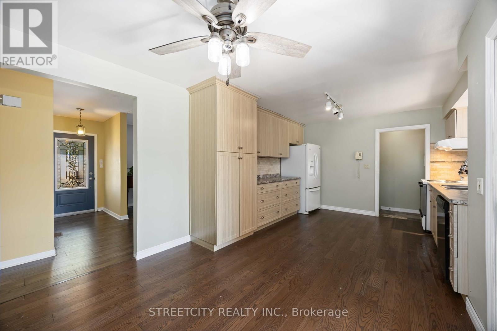 4767 St. Clair Parkway, St. Clair, Ontario  N0P 2B0 - Photo 16 - X12460306