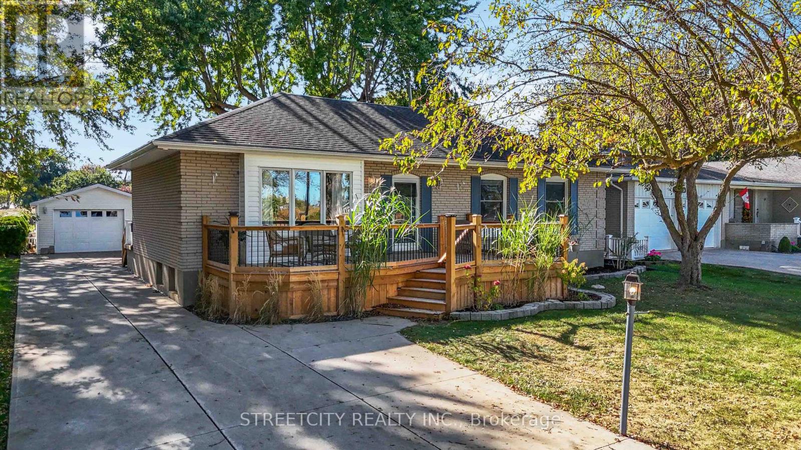 4767 St. Clair Parkway, St. Clair, Ontario  N0P 2B0 - Photo 2 - X12460306