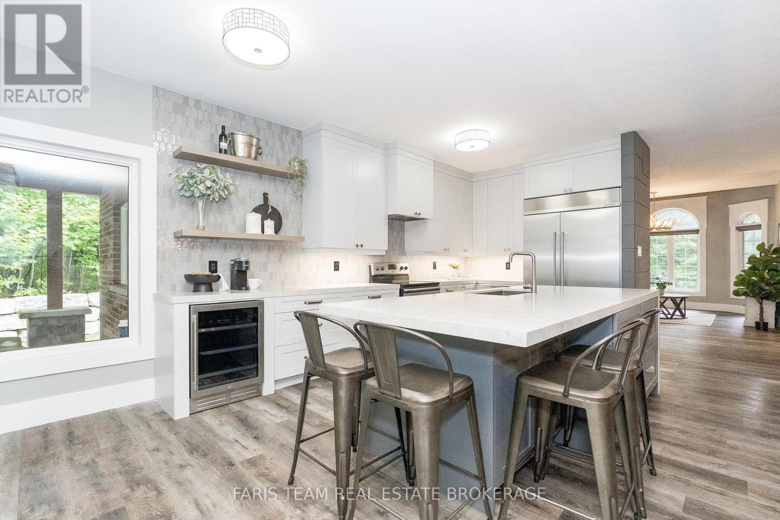 39 Diamond Valley Drive, Oro-Medonte, Ontario  L0L 2E0 - Photo 6 - S12460033
