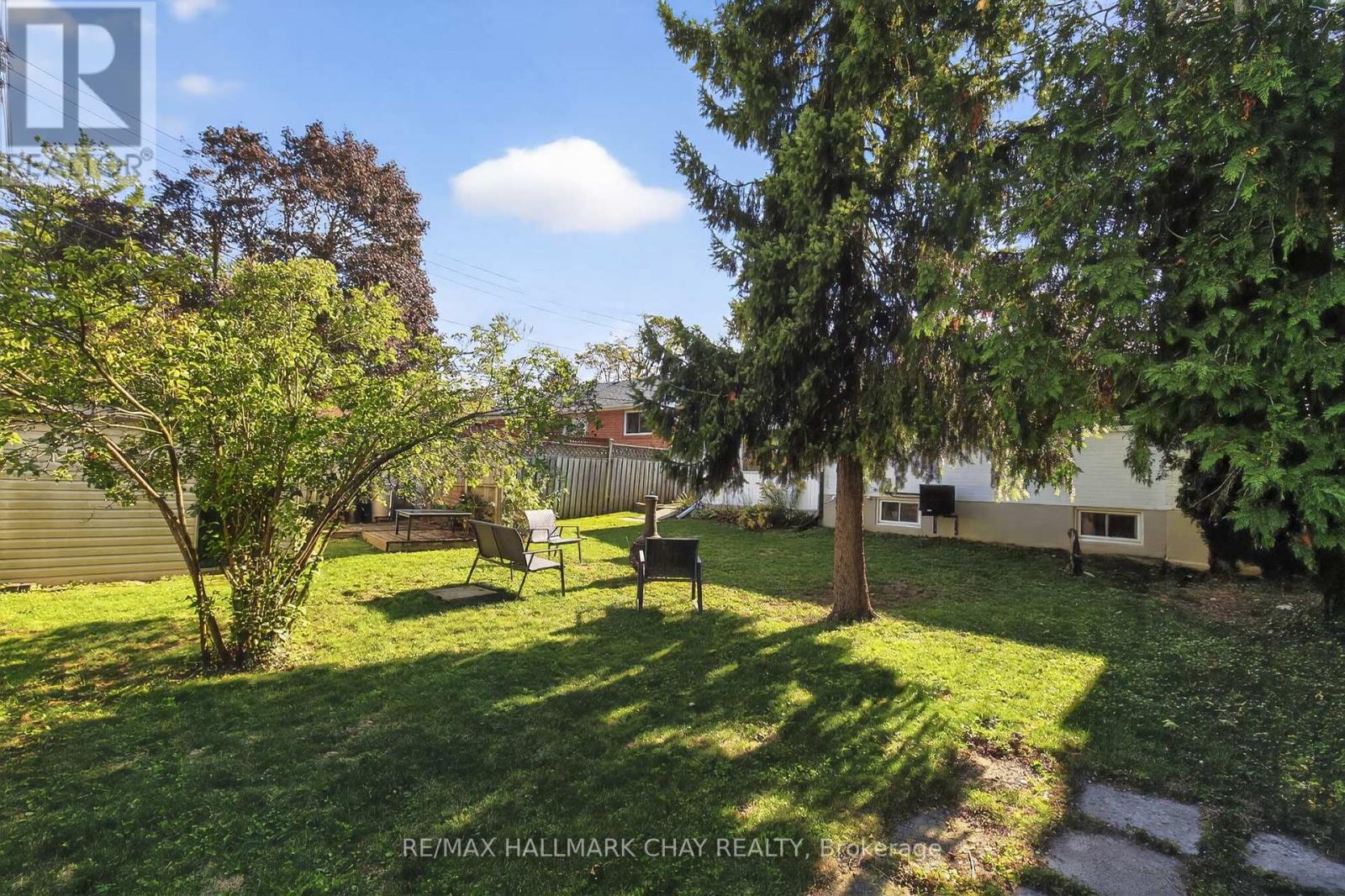 64 Marion Crescent, Barrie, Ontario  L4M 2L3 - Photo 22 - S12460047
