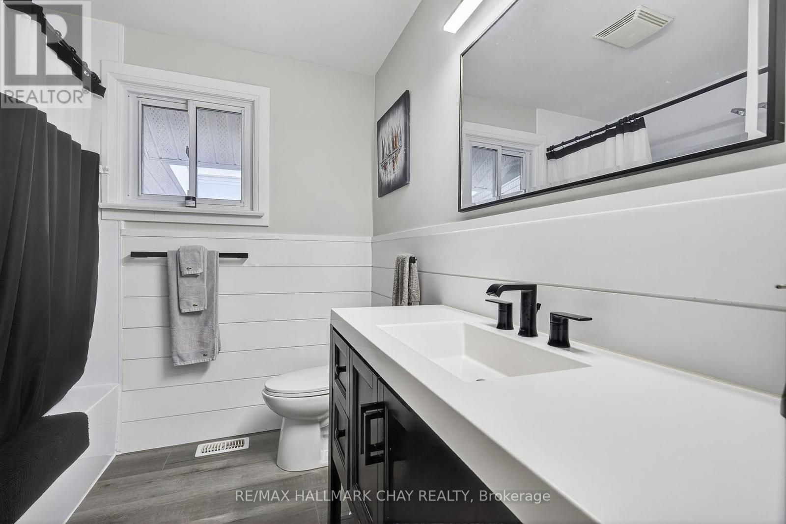 64 Marion Crescent, Barrie, Ontario  L4M 2L3 - Photo 8 - S12460047