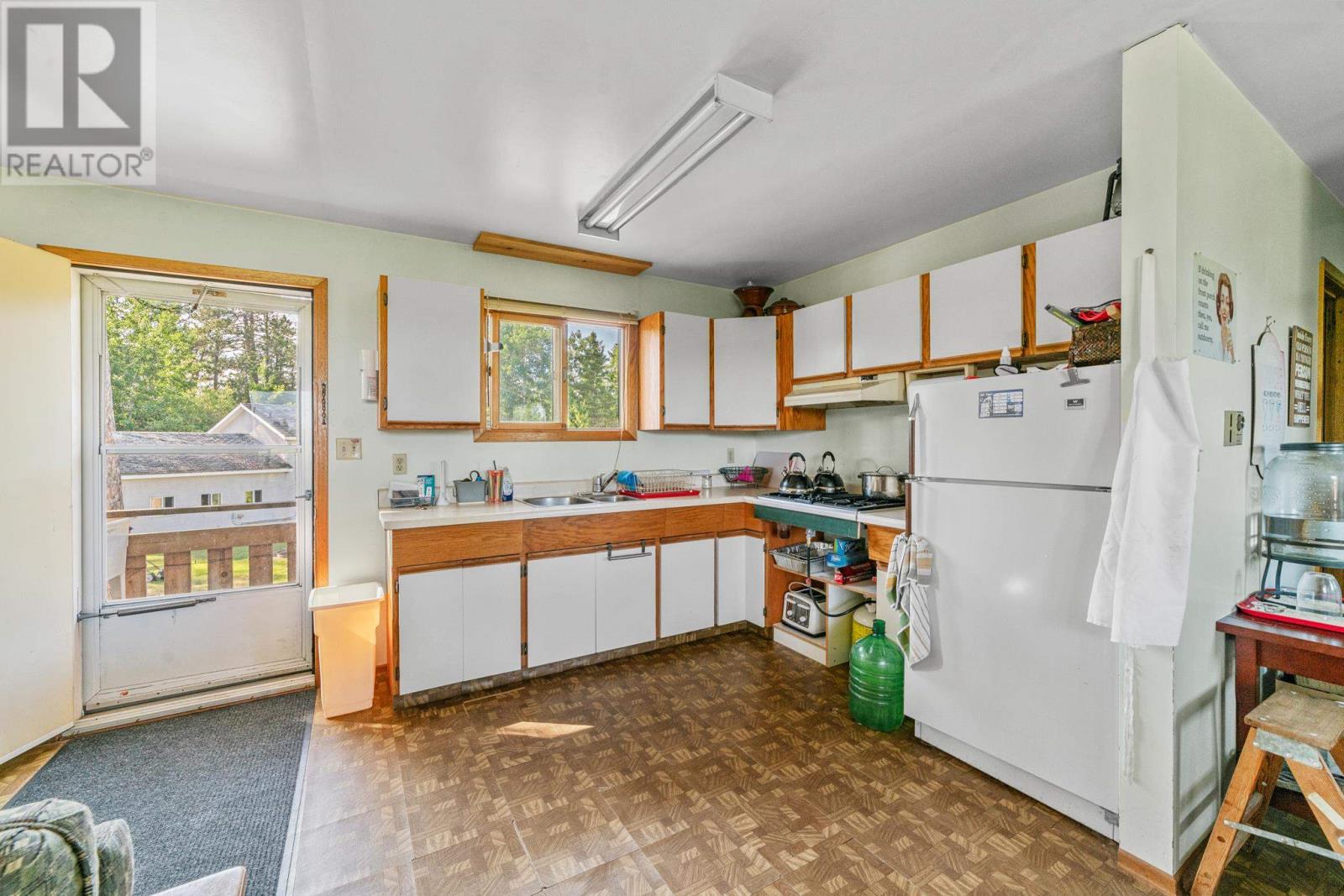 4582 Highway 17 East, Kenora, Ontario  P0X 1H0 - Photo 13 - TB252057