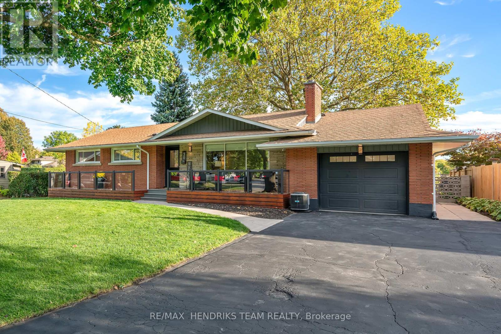 30 BESSBOROUGH DRIVE, St. Catharines, Ontario
