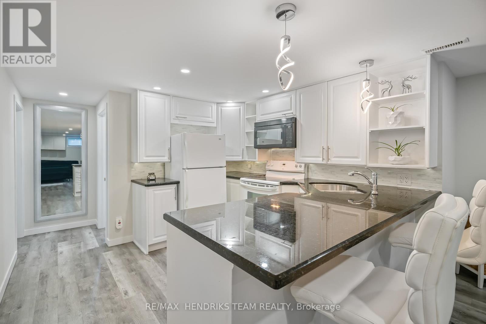 30 Bessborough Drive, St. Catharines, Ontario  L2M 3G4 - Photo 23 - X12460237