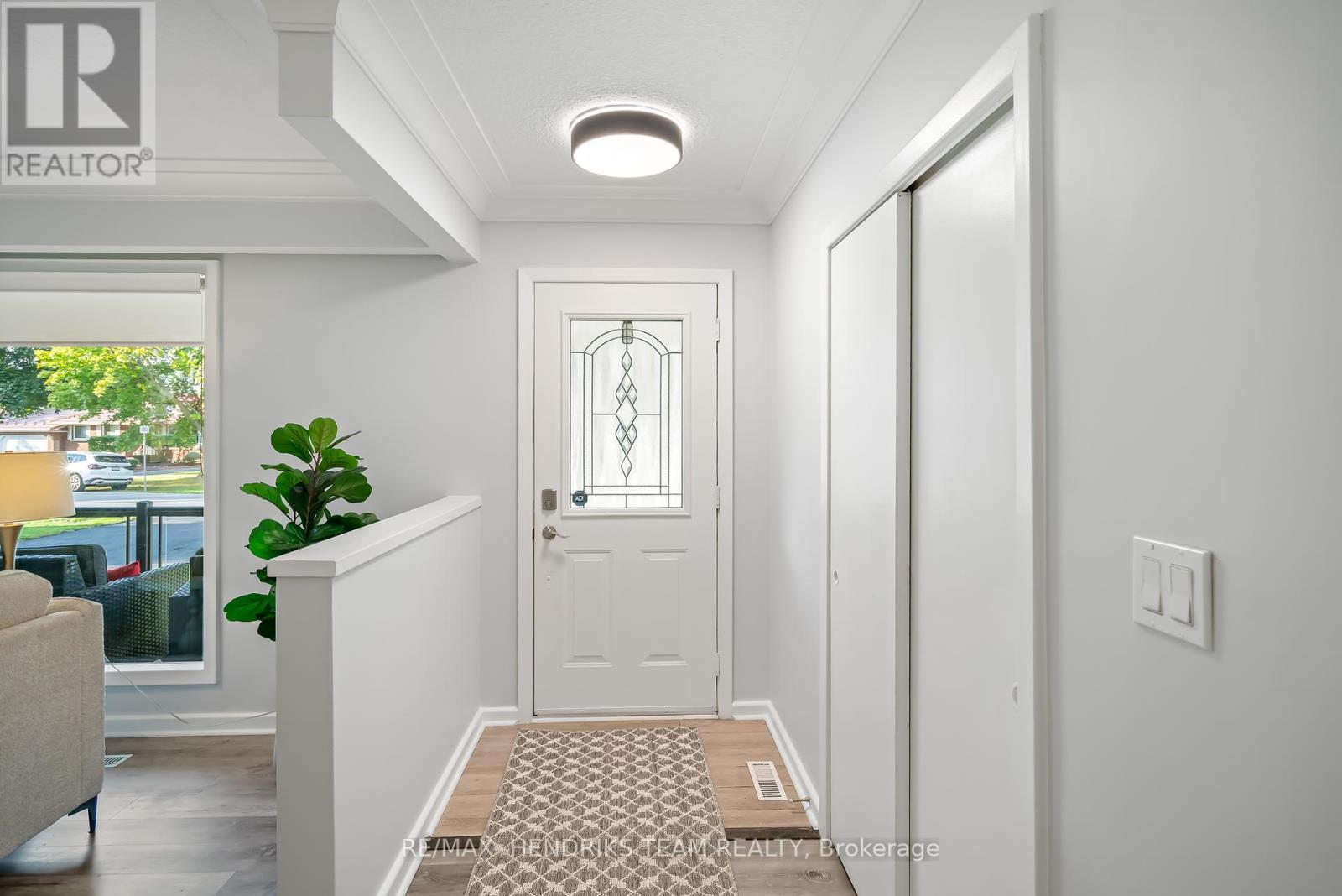 30 Bessborough Drive, St. Catharines, Ontario  L2M 3G4 - Photo 6 - X12460237
