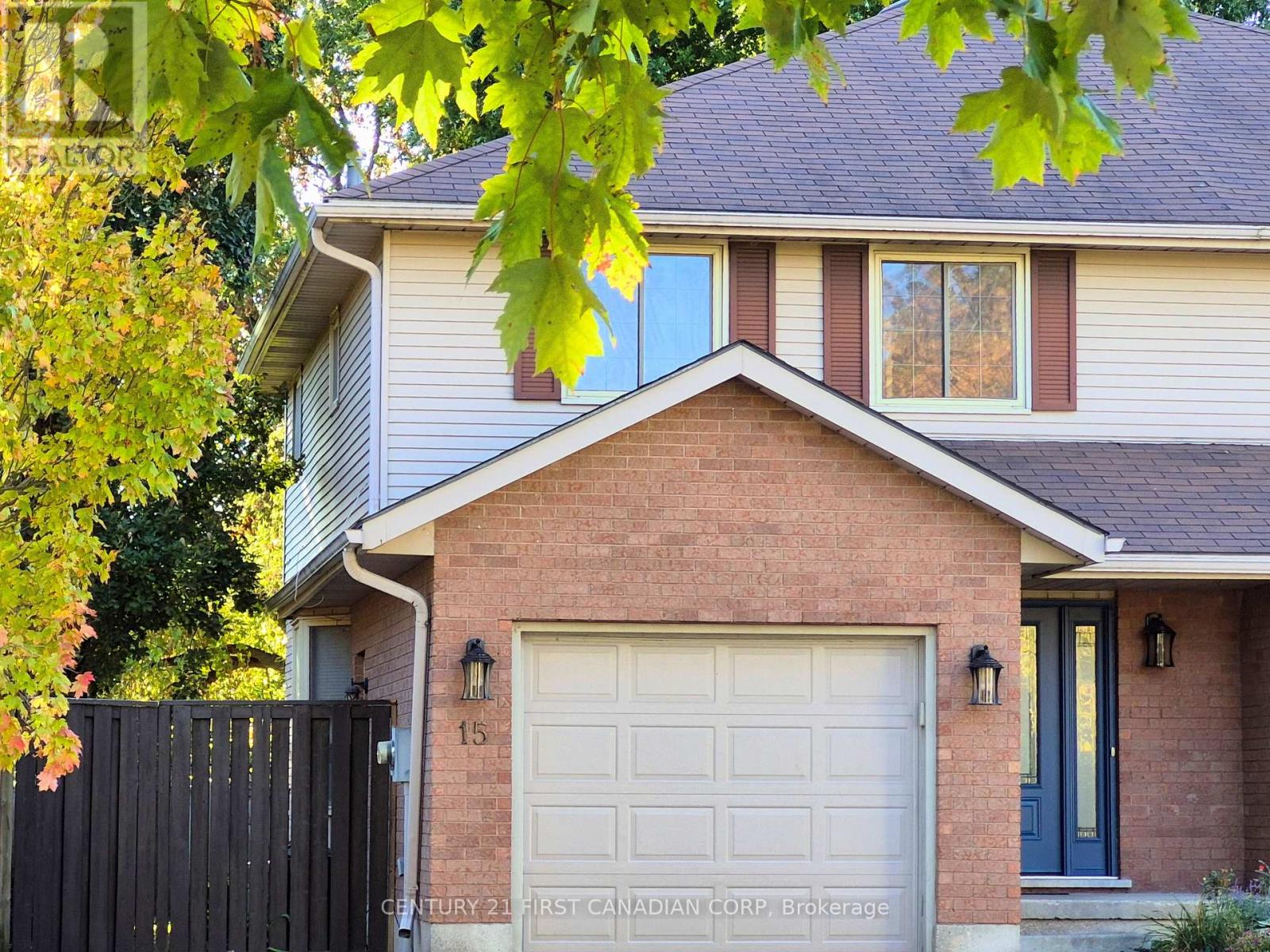15 Mohican Drive, Woodstock, Ontario  N4T 1H4 - Photo 3 - X12460230