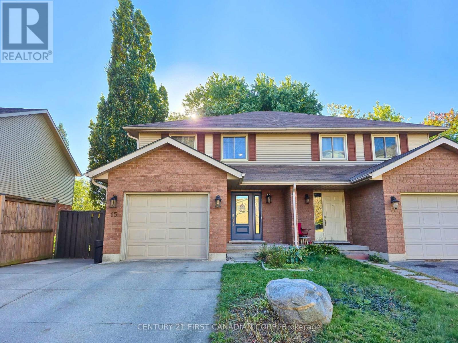 15 Mohican Drive, Woodstock, Ontario  N4T 1H4 - Photo 4 - X12460230