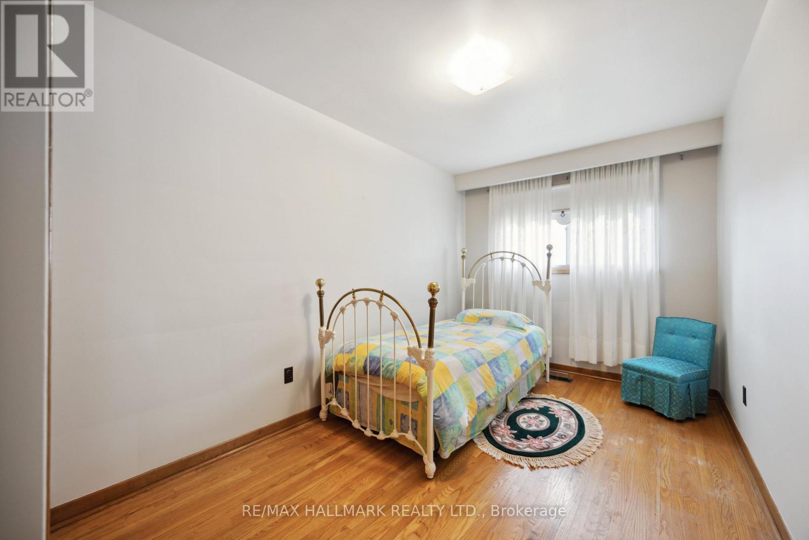 23 Lockington Court, Toronto, Ontario  M9M 2C4 - Photo 18 - W12460020