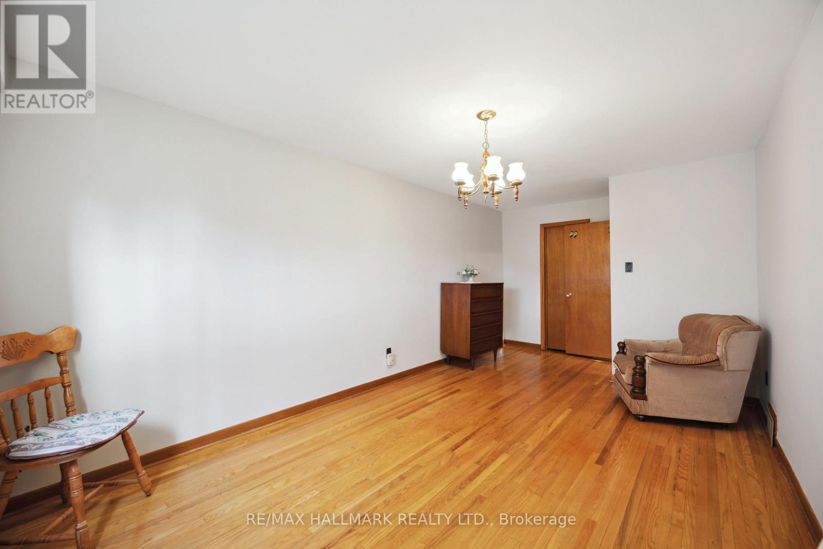 23 Lockington Court, Toronto, Ontario  M9M 2C4 - Photo 22 - W12460020