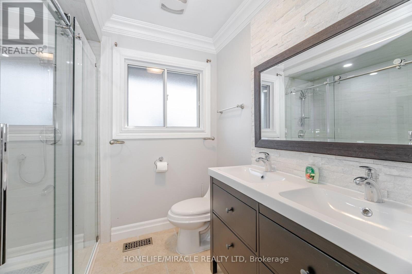 308 Third Line, Oakville (Wo West), Ontario  L6L 4A4 - Photo 28 - W12460025