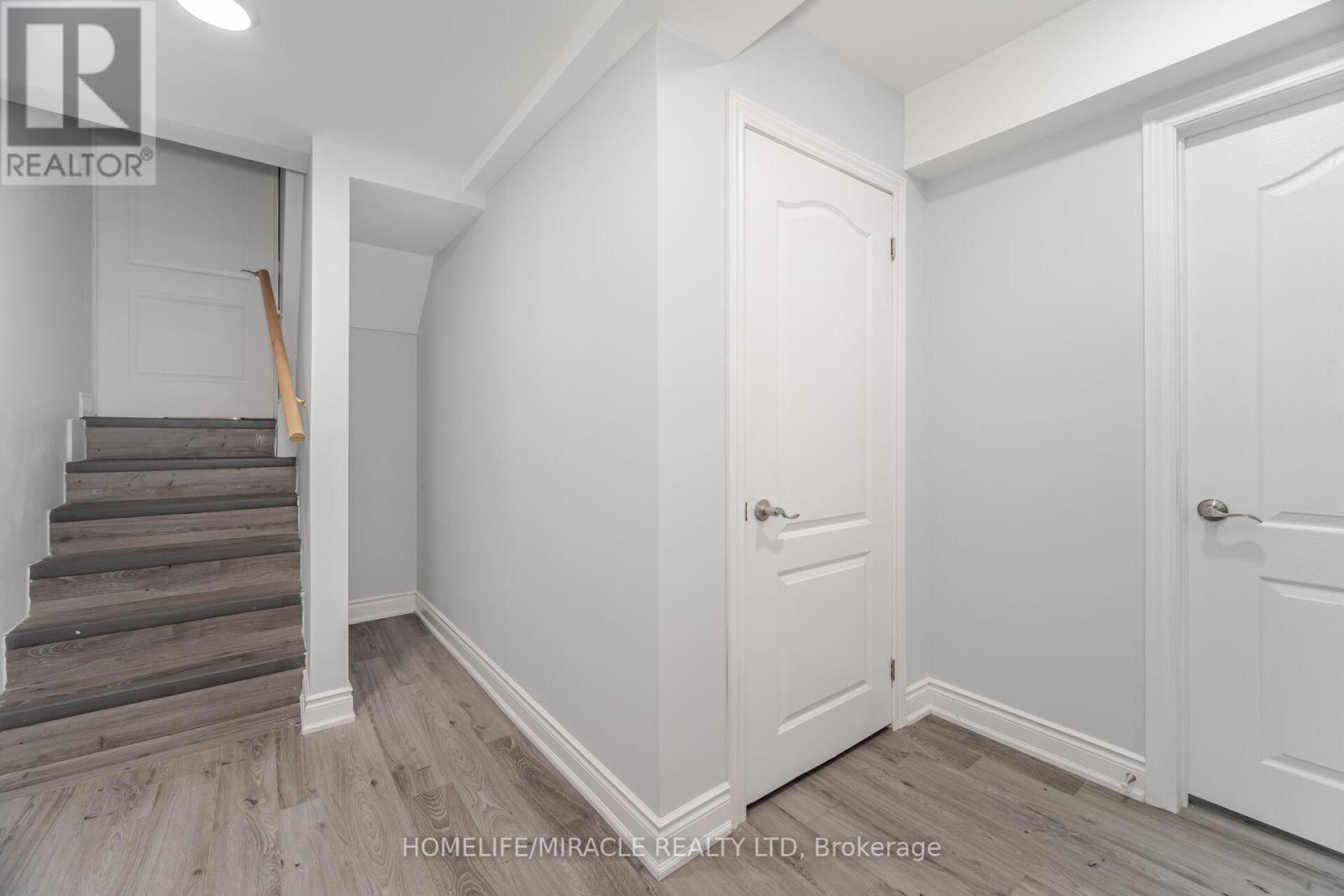 308 Third Line, Oakville (Wo West), Ontario  L6L 4A4 - Photo 36 - W12460025