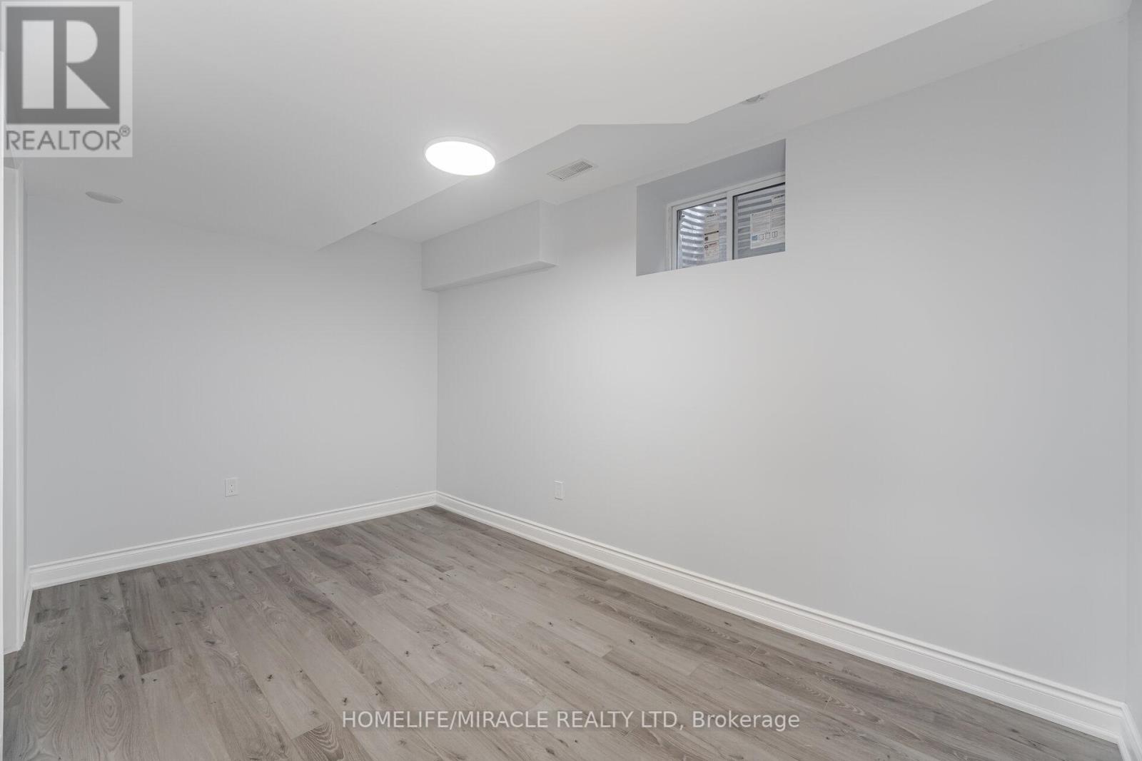 308 Third Line, Oakville (Wo West), Ontario  L6L 4A4 - Photo 40 - W12460025
