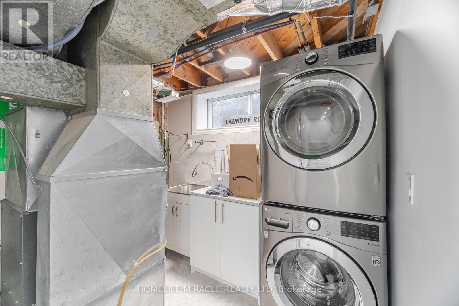 308 Third Line, Oakville (Wo West), Ontario  L6L 4A4 - Photo 43 - W12460025