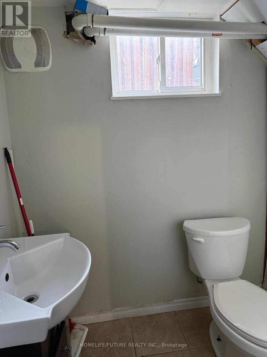 Bsmt - 7147 Harwick Drive, Mississauga, Ontario  L4T 3A5 - Photo 5 - W12460035