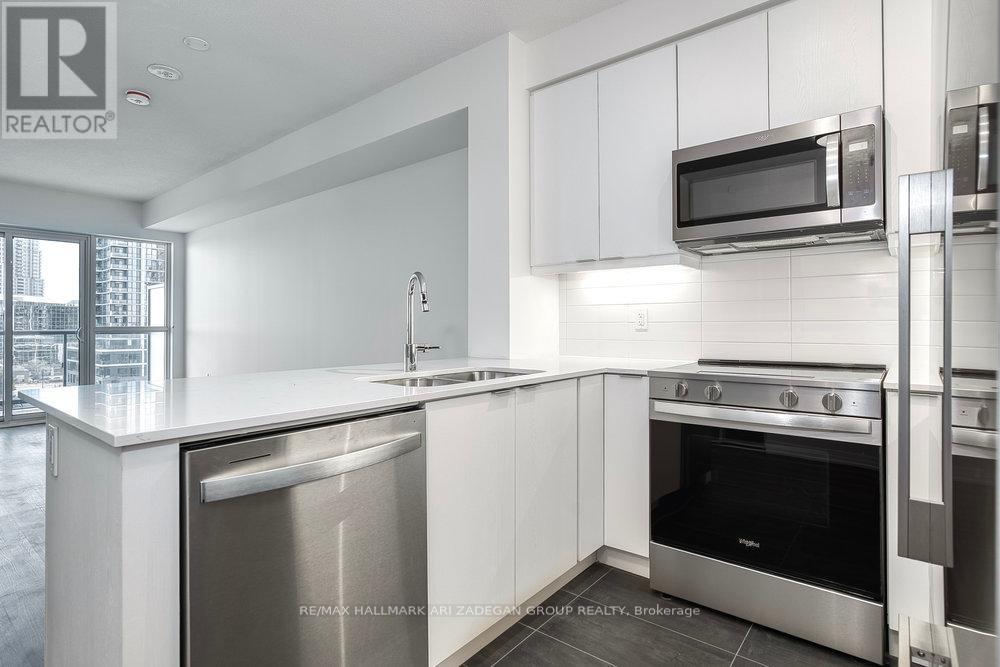 507 - 15 Watergarden Drive, Mississauga, Ontario  L5R 0H4 - Photo 7 - W12460043