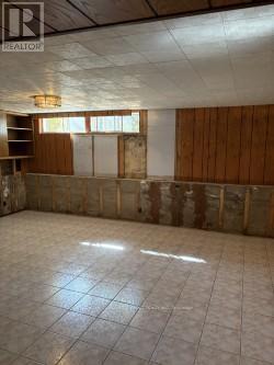 165 Verobeach Boulevard, Toronto, Ontario  M9M 1R2 - Photo 12 - W12460055