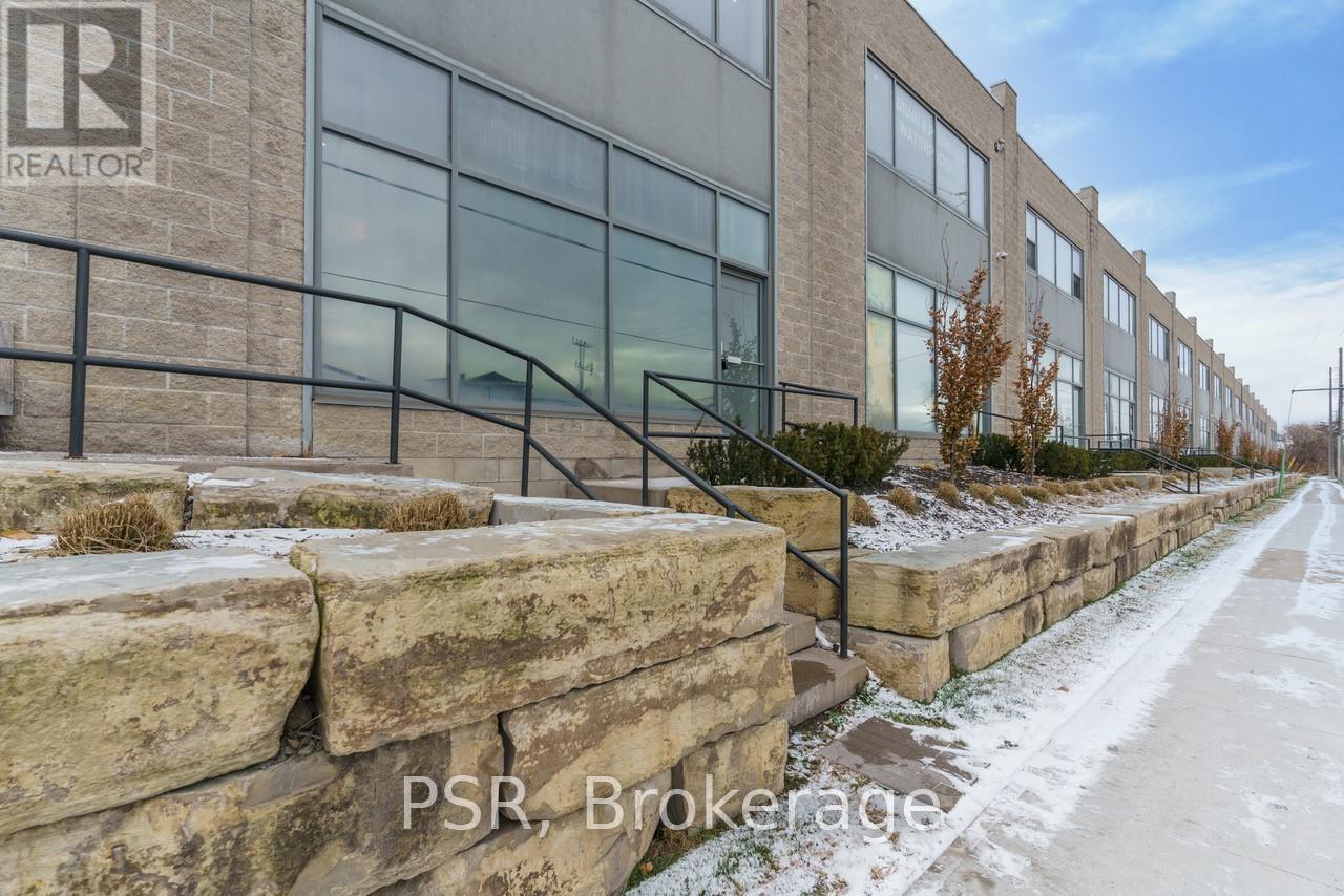 15 - 300 NEW TORONTO STREET, Toronto, Ontario