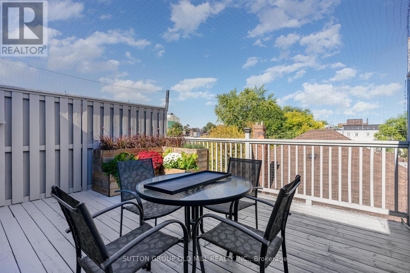 4 Hunter Avenue, Toronto, Ontario  M6E 2C8 - Photo 31 - W12460102