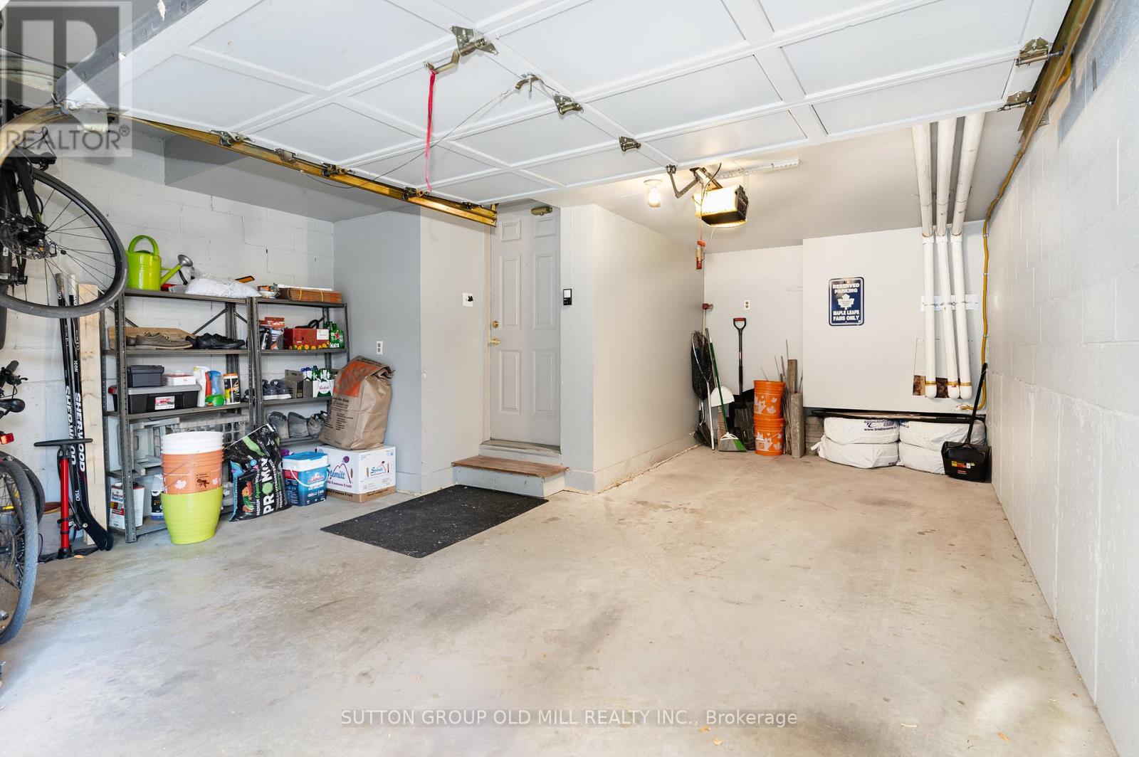 4 Hunter Avenue, Toronto, Ontario  M6E 2C8 - Photo 34 - W12460102