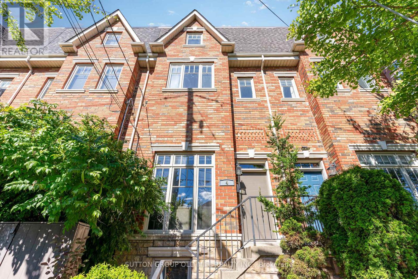 4 Hunter Avenue, Toronto, Ontario  M6E 2C8 - Photo 36 - W12460102