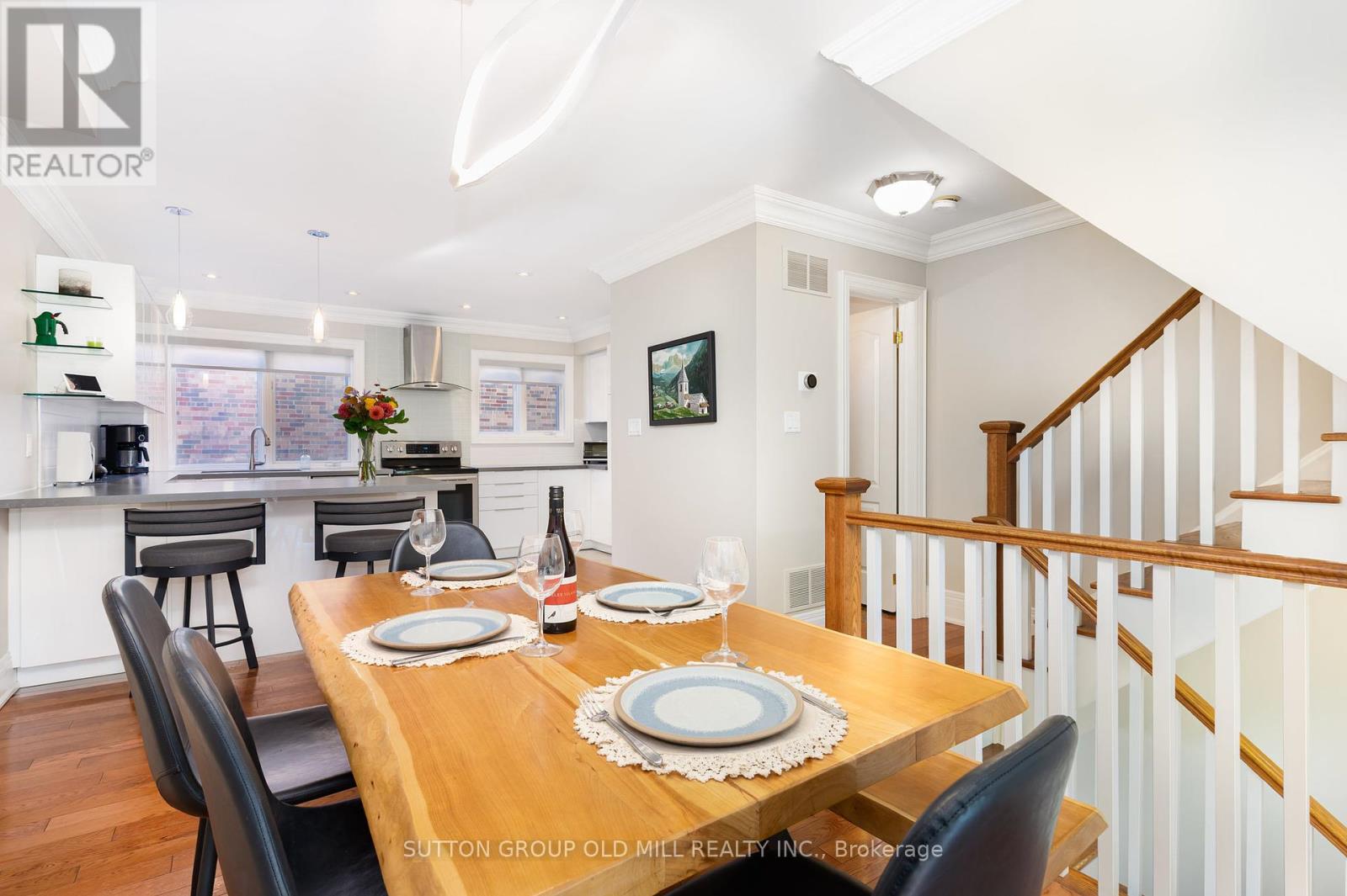 4 Hunter Avenue, Toronto, Ontario  M6E 2C8 - Photo 6 - W12460102