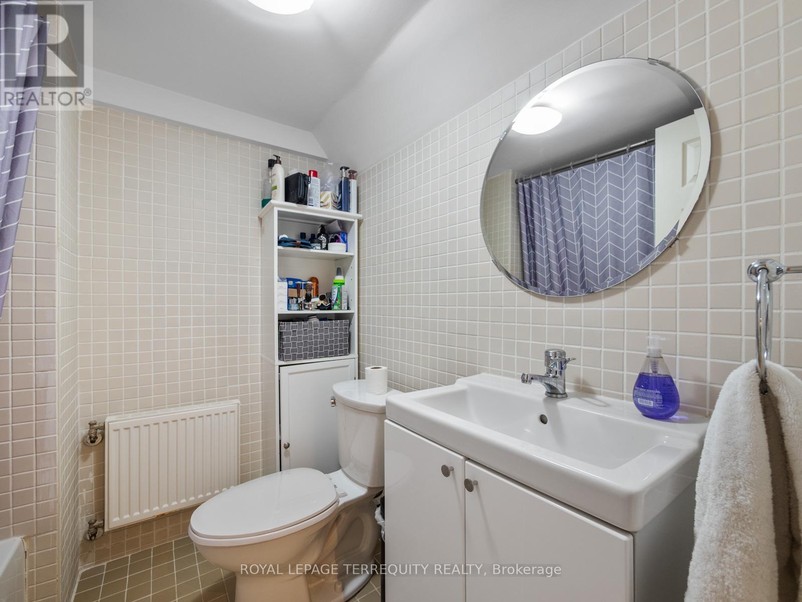 53 Glenroy Avenue, Toronto, Ontario  M8Y 2M3 - Photo 28 - W12460103