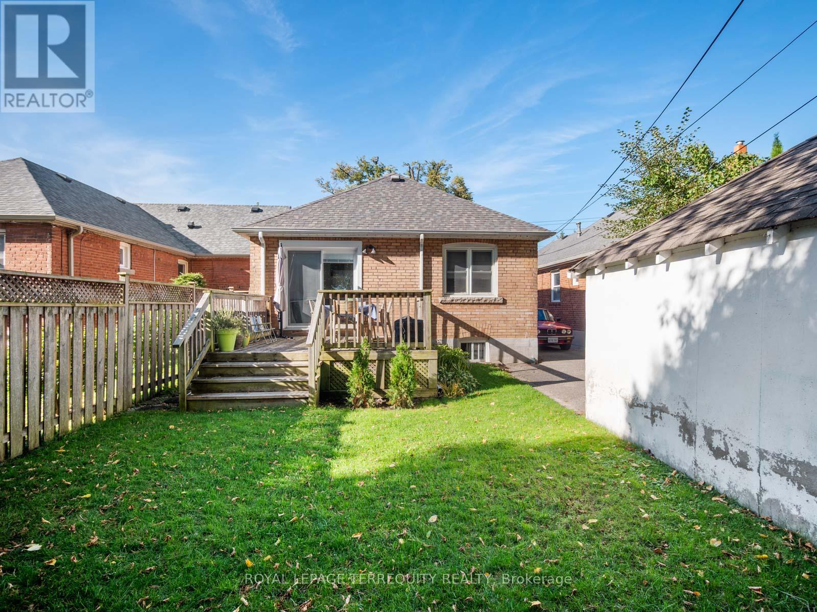 53 Glenroy Avenue, Toronto, Ontario  M8Y 2M3 - Photo 33 - W12460103