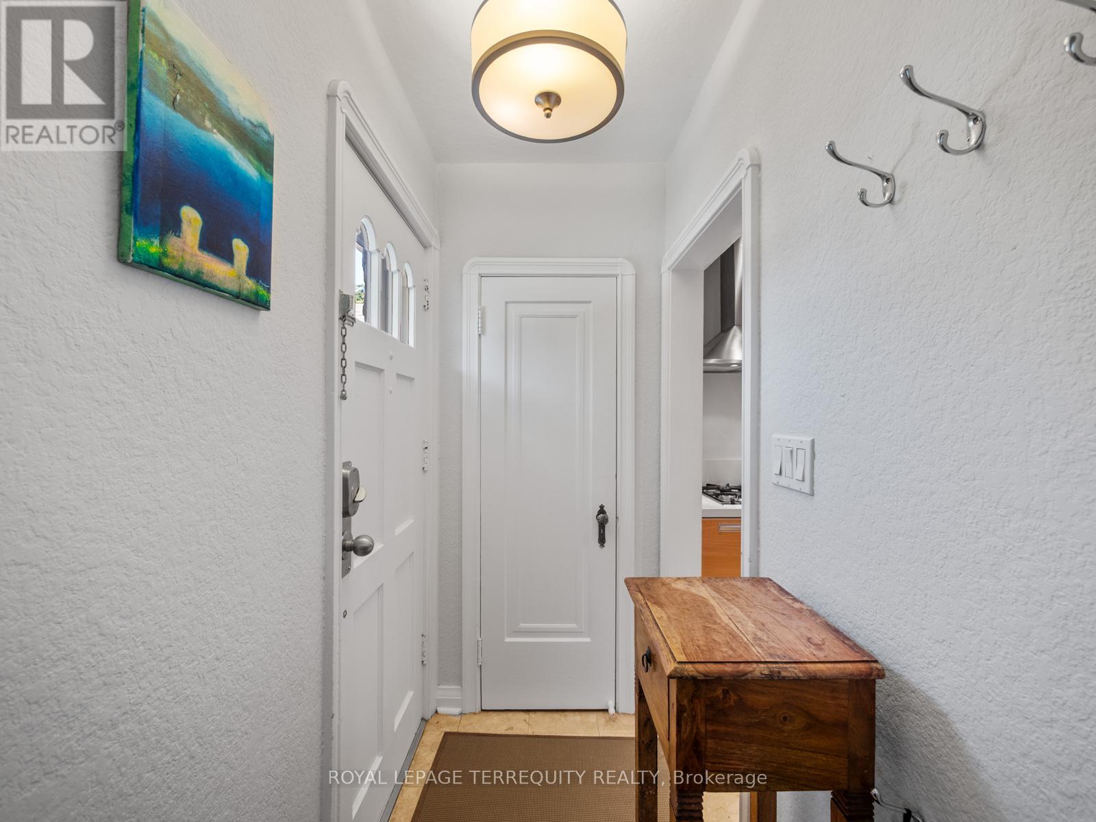 53 Glenroy Avenue, Toronto, Ontario  M8Y 2M3 - Photo 4 - W12460103