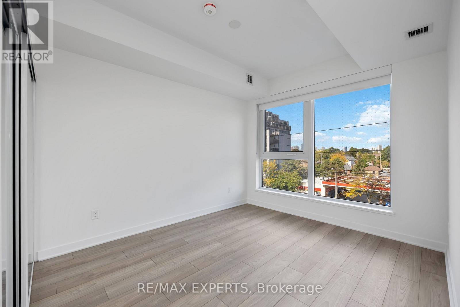 307 - 1007 The Queensway, Toronto, Ontario  M8Z 0C6 - Photo 11 - W12460112