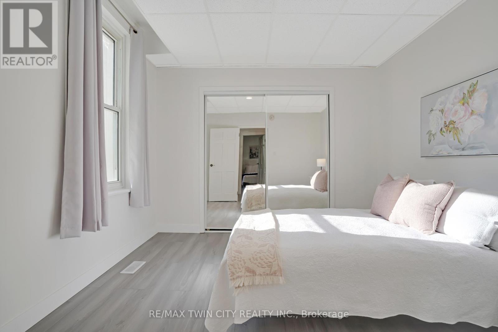 7 Frederick Street S, Halton Hills, Ontario  L7J 2B7 - Photo 23 - W12460120