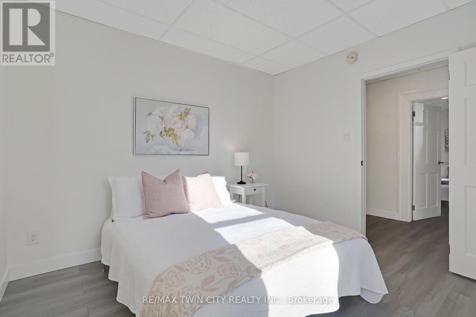 7 Frederick Street S, Halton Hills, Ontario  L7J 2B7 - Photo 24 - W12460120