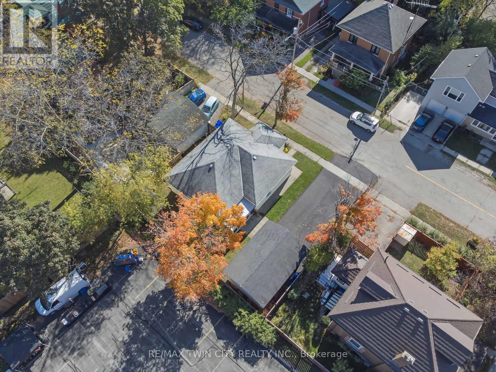 7 Frederick Street S, Halton Hills, Ontario  L7J 2B7 - Photo 41 - W12460120