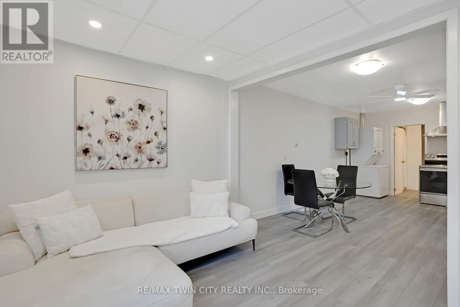 7 Frederick Street S, Halton Hills, Ontario  L7J 2B7 - Photo 11 - W12460130