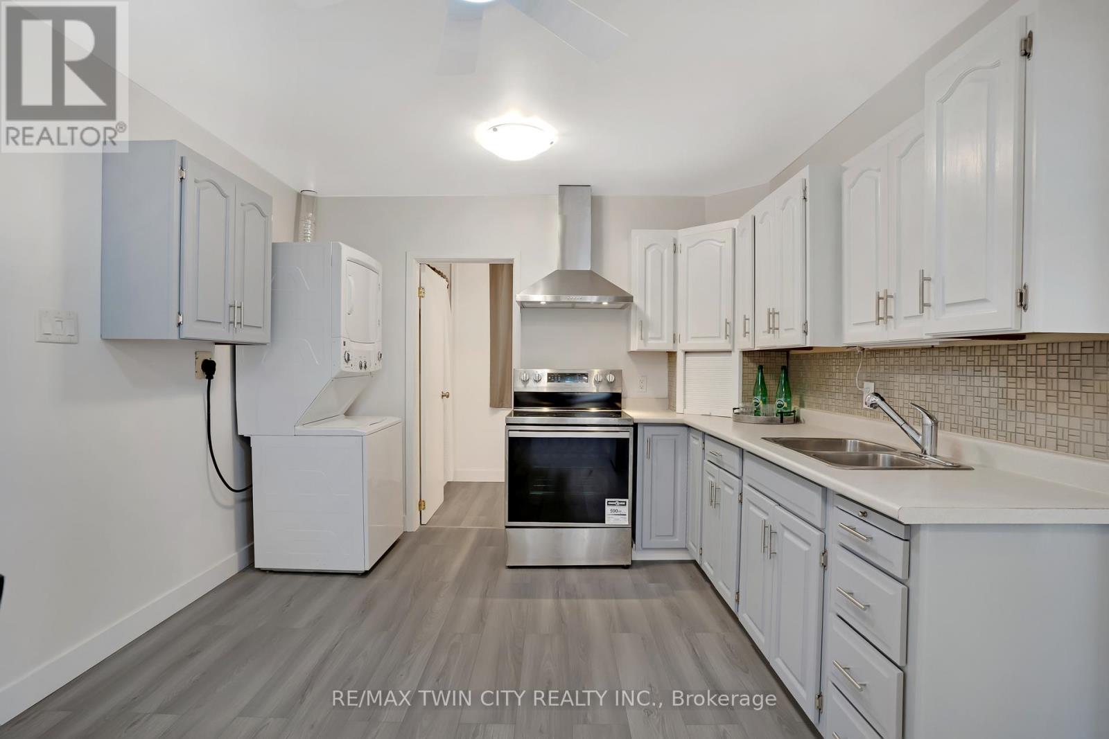 7 Frederick Street S, Halton Hills, Ontario  L7J 2B7 - Photo 14 - W12460130