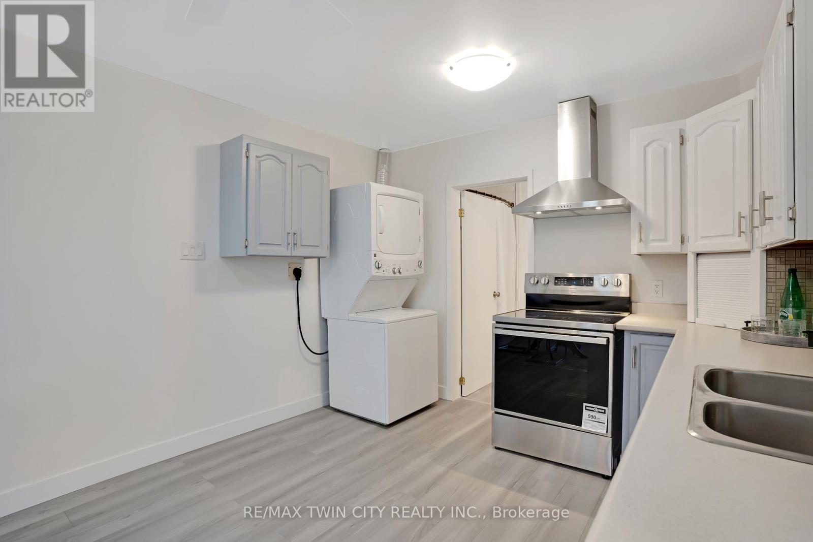 7 Frederick Street S, Halton Hills, Ontario  L7J 2B7 - Photo 17 - W12460130