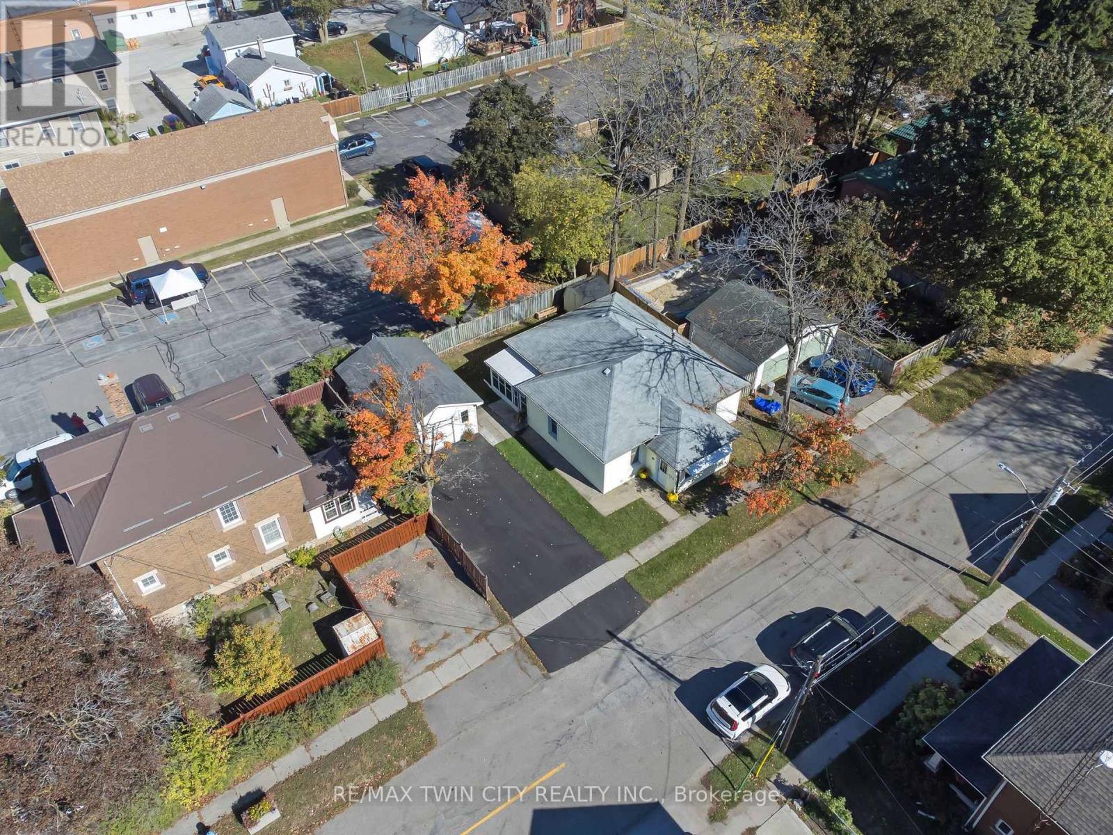 7 Frederick Street S, Halton Hills, Ontario  L7J 2B7 - Photo 43 - W12460130