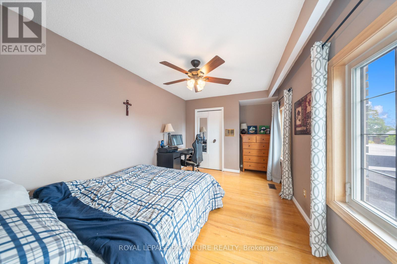 63 Collingdale Road, Toronto, Ontario  M9V 3R2 - Photo 32 - W12460138