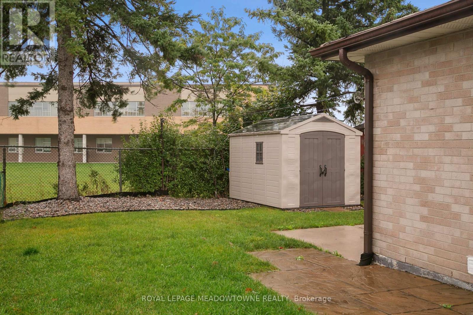 Upper - 11 Juniper Crescent, Brampton, Ontario  L6S 1J9 - Photo 13 - W12460149