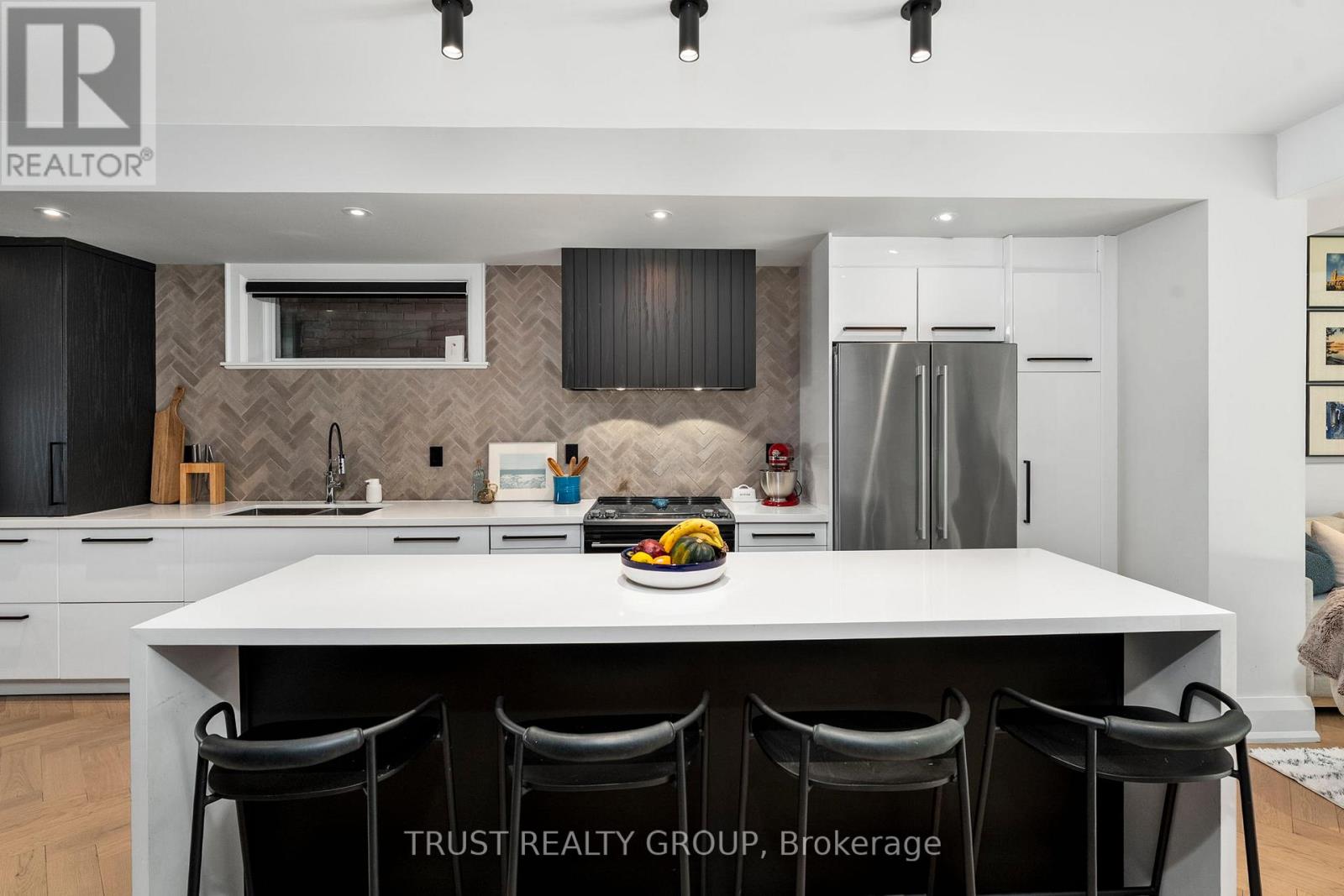 153 Wallace Avenue, Toronto, Ontario  M6H 1V1 - Photo 15 - W12460152
