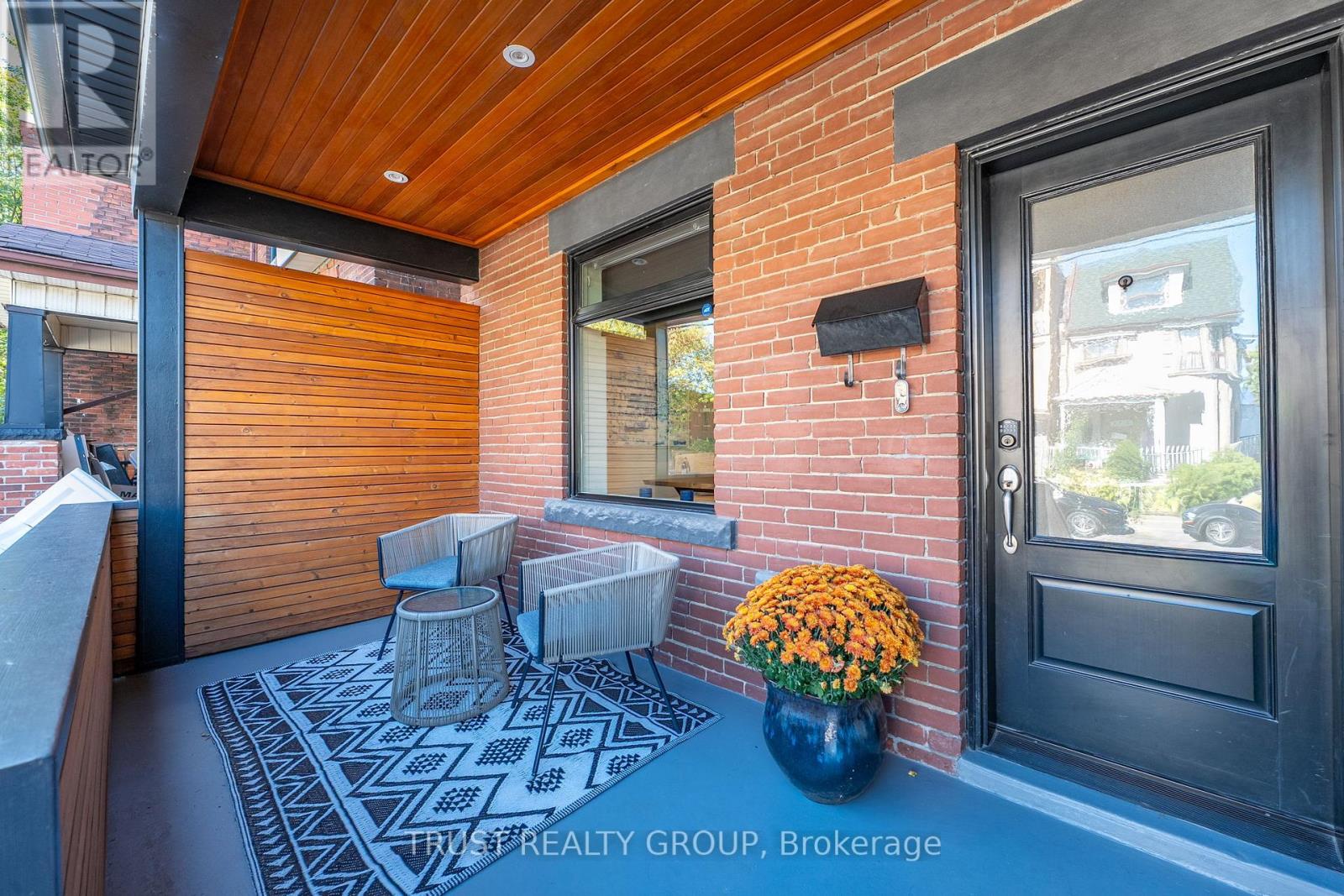 153 Wallace Avenue, Toronto, Ontario  M6H 1V1 - Photo 2 - W12460152