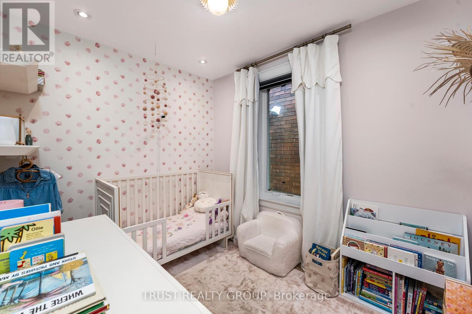 153 Wallace Avenue, Toronto, Ontario  M6H 1V1 - Photo 24 - W12460152